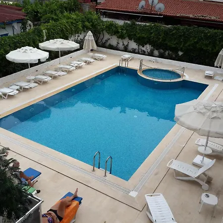 Uysal Apart Apart Otel *